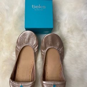 Ballet Flat Size 9 / Tieks by Gavrieli / Color: Rose (shimmering pink)